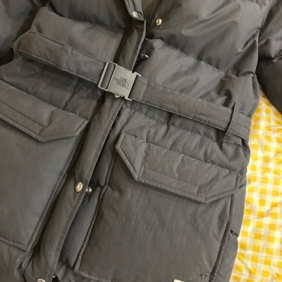 The North Face Women's Sierra Parka - Picture 4 of 4